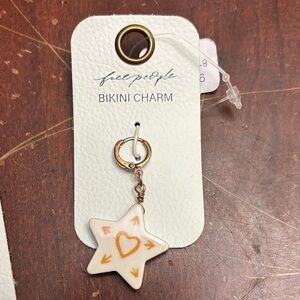 BNWT bikini charm whit shiny bling with heart swim suit accessory free people